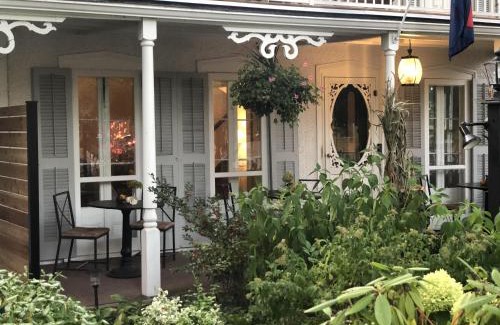 Old Town Historic District Hotel | Harrogate House Inn