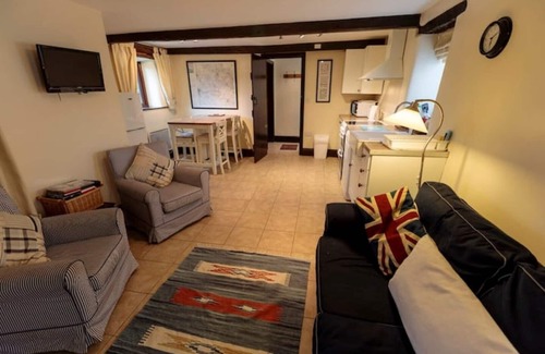 Peak District Cabaña | Harry Eyre Cottage, a Stunning Location With Fabulous Views of Mam Tor