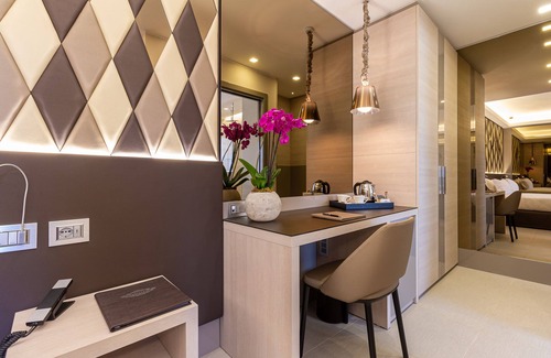Rione II Trevi Hotel | Harry's Bar Trevi Hotel & Restaurant