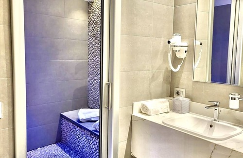 Rione II Trevi Hotel | Harry's Bar Trevi Hotel & Restaurant