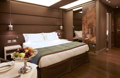 Rione II Trevi Hotel | Harry's Bar Trevi Hotel & Restaurant