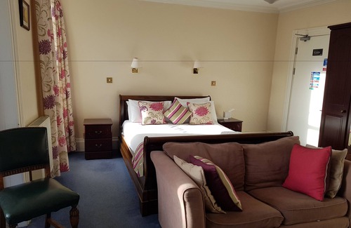 Aberystwyth Hotel | Harry's Hotel
