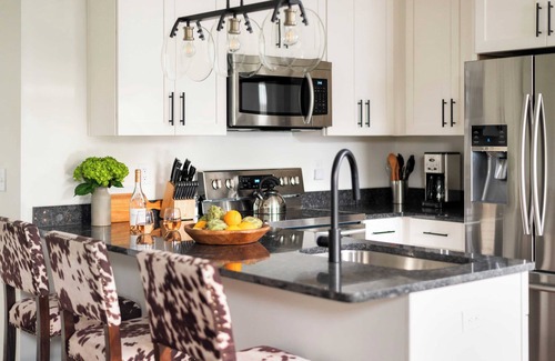 South Nashville Casa | Hart Suite 1 by Avantstay Gorgeous Town House w/ Modern Amenities in Nashville!