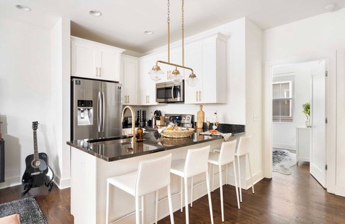 Chestnut Hill Cabaña | Hart Suite 11 by Avantstay Gorgeous Town House w/ Modern Amenities in Nashville!