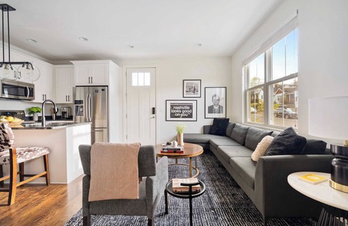 Chestnut Hill Condominio | Hart Suite 3 by Avantstay Gorgeous Town House w/ Modern Amenities in Nashville!