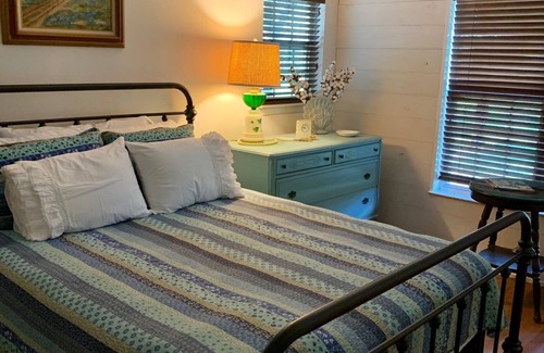 Sutherland Springs Otro | Hartfield House Farmhouse Retreat on 12 acres