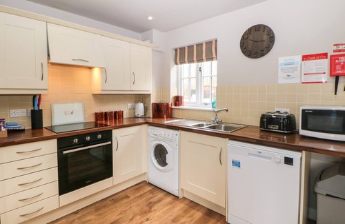 Beeley Cabaña | HARTINGTON, family friendly, character holiday cottage in Two Dales