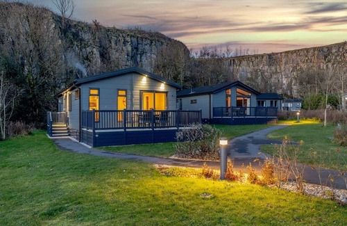 Newton Grange Cabaña | Hartington Treehouses