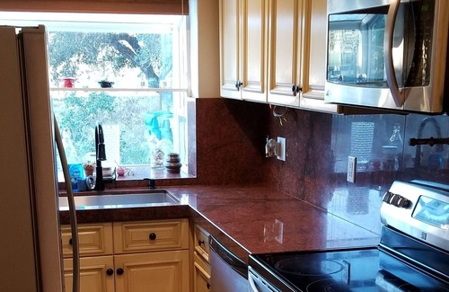 Santa Paula Casa | Harvard House Wellness Retreat