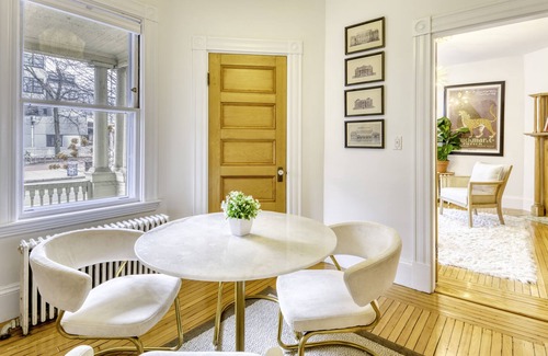Mid-Cambridge Apartamento | Harvard Square: Charming 3 bedroom