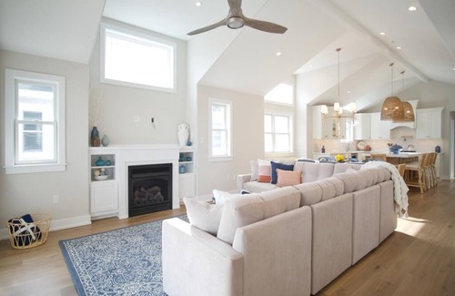 Sea Isle City Casa | Has a Pool! Great location within walking distance of downtown Sea Isle