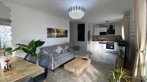 Chatenay-Malabry Apartamento | Hasina Appartement Linaland