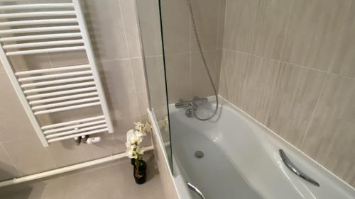 Chatenay-Malabry Apartamento | Hasina Appartement Linaland