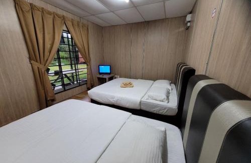 Pekan Tanjung Sedili Hotel | Hasina Resort @Sedili
