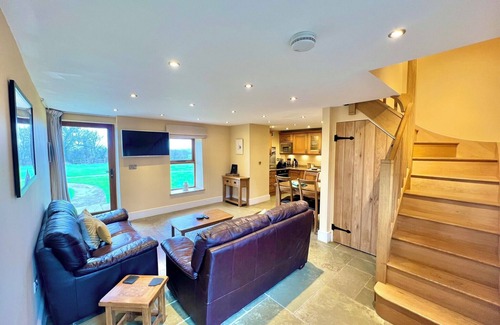 Littleham Casa | Hastings Barn en High Park con piscina cubierta compartida
