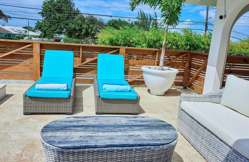 Silver Sands Casa | Hastings Place - Sun, Sea and All the comforts of home.