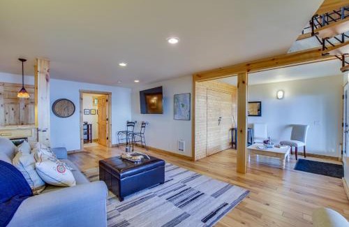 Everett Casa | Hat Island Home with Stunning View and Wraparound Deck