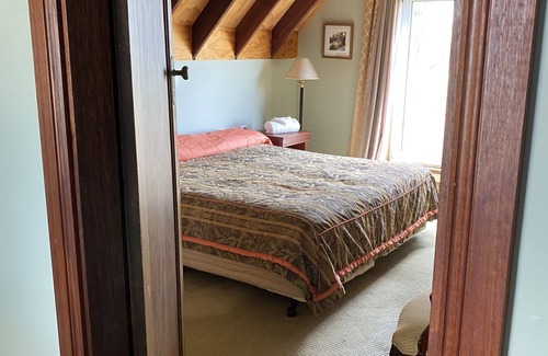 Bell Cabina | Hatter's Hideout Cave & Lodge, Breathtaking Sunrise, Sunset Views