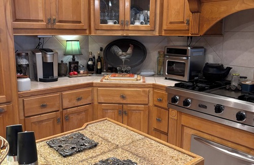 Hattiesburg Casa | Welcome and enjoy your stay in this beautiful family home.