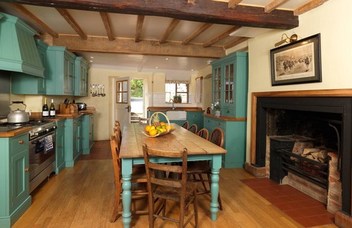 Acton Scott Casa | Hatton Grove Farmhouse