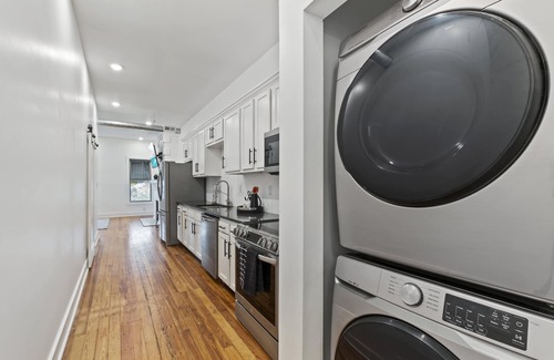 Schnitzelburg Apartamento | HAUCK'S NEST in the heart of Germantown!