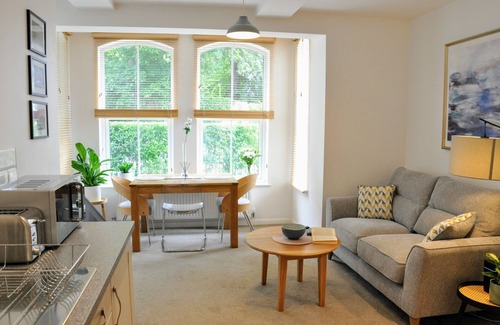 Wellington Apartamento | Haughmond-De Lujo-Apartamento-Baño con ducha-Vista a la Calle