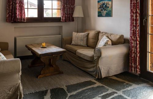 Laax Apartamento | Haus 1 - 4.5 Zimmer Haus in ruhiger Wohngegend mit Garten