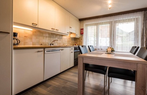 Saas Almagell Apartamento | Haus Adora by Interhome