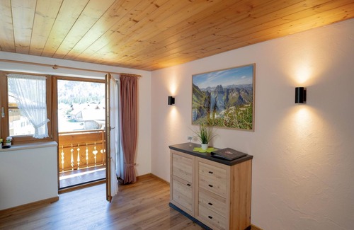 Hinterstein Apartamento | Haus Angelika - Holiday apartment Schrecksee - Holiday apartment Schrecksee (85 sqm) with balcony