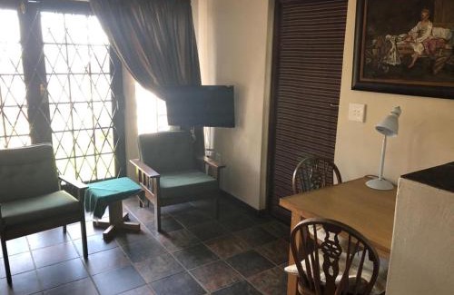 Bredasdorp Cama Y Desayuno | Haus Barbara Guest House