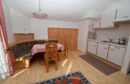 Glor Apartamento | Haus Charlotte
