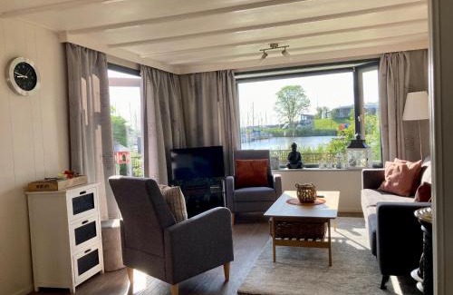 Anjum Casa | Haus Gaby direkt am Lauwersmeer