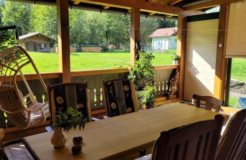 Gosau Apartamento | Haus im Grünen