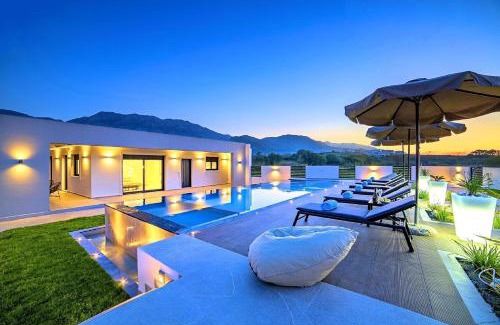Kavros Casa | Haus In Georgioupoli Mit Außenpool Und Atemberaubender Aussicht