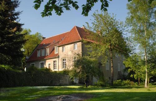 Heek Apartamento | Haus Keppelborg: ZI Antonia mit Kirchplatzblick