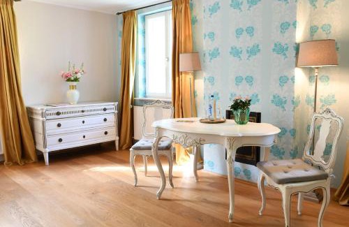 Heek Apartamento | Haus Keppelborg: ZI Elisabeth mit Burgmauerblick
