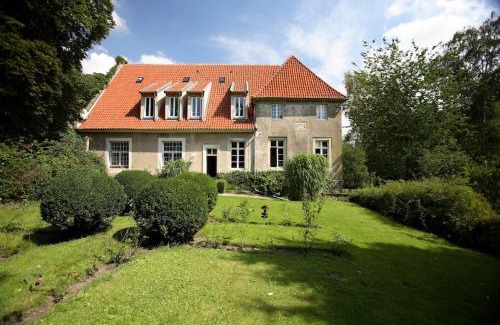 Heek Apartamento | Haus Keppelborg: ZI Rosina mit Burggartenblick