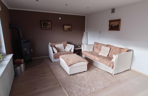 Bruchweiler-Baerenbach Casa | Haus Keschdekobel - vacation home, shower and bath, WC, 3 bedrooms