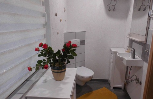 Mariendorf Apartamento | Haus-Marika FeWo Alt Reddevitz available all year round.
