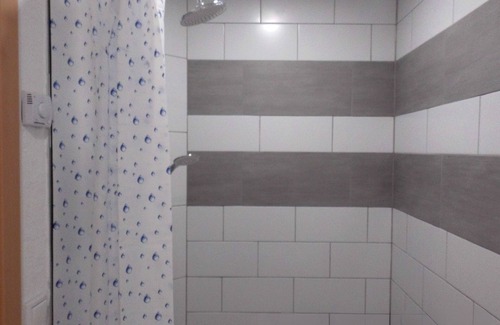 Mariendorf Apartamento | Haus-Marika FeWo Alt Reddevitz available all year round.