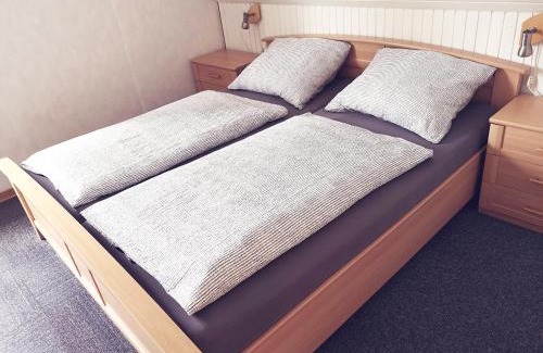 Esens Apartamento | Haus Meereswind, 1 OG mit Fernblick in die Natur