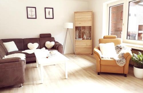 Esens Apartamento | Haus Meereswind, 3xSchlafzimmer Wintergarten Garten Badewanne