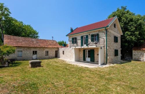 Donji Prolozac Casa | Haus Meter in Donji Proložac - Haus für 6 Personen