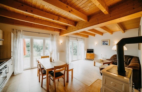Zarrentin am Schaalsee Casa | 'Haus Mimi Zarrentin' en el lago Schaalsee con terraza y jardín privados