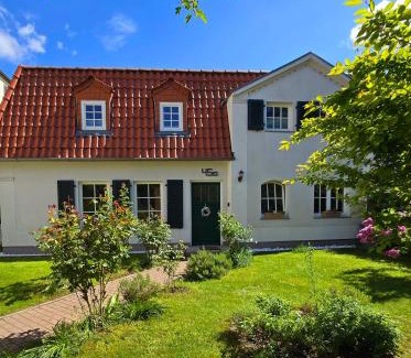 Stralsund Casa | Haus mit 110qm und Garten 150m zum Wasser