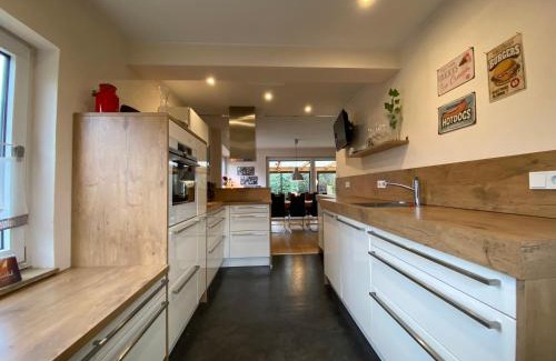Espelkamp Casa | Haus Ostend Ganzes Ferienhaus mit Garten ideal für zwei Erwachsene und zwei Kinder