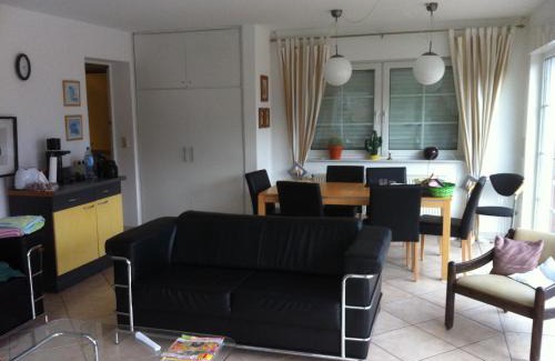 Neuharlingersiel Apartamento | Haus Pamela Wohnung A