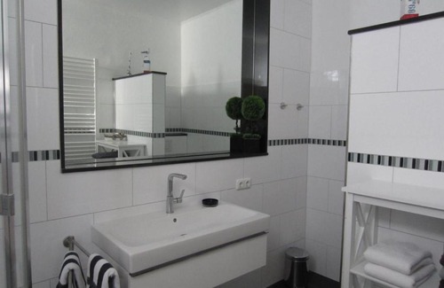 Alt-Travemunde/Ronnau Apartamento | Haus Passat