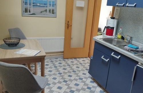 Dahme Apartamento | Haus Sandra Fewo 4, 2 Einzelbetten u Schlafcouch