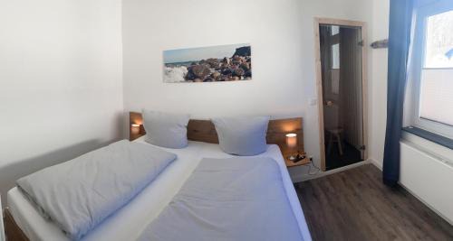 Alt-Travemunde/Ronnau Apartamento | Haus Urvasi
